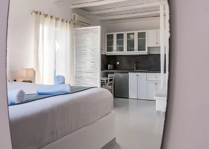 Perla - Delmar Collection