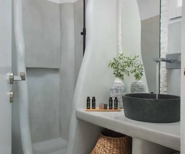 Гостевой дом Perla - Delmar Collection 4*