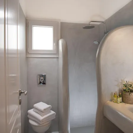 Perla - Delmar Collection