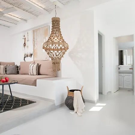 Pensión Perla - Delmar Collection