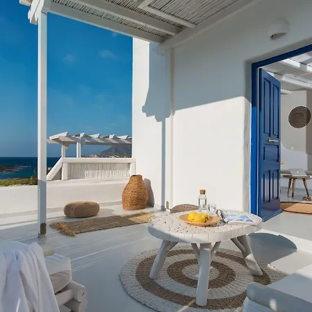 Pensión Perla - Delmar Collection