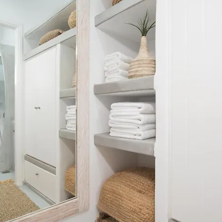 Perla - Delmar Collection Pensión Pollonia