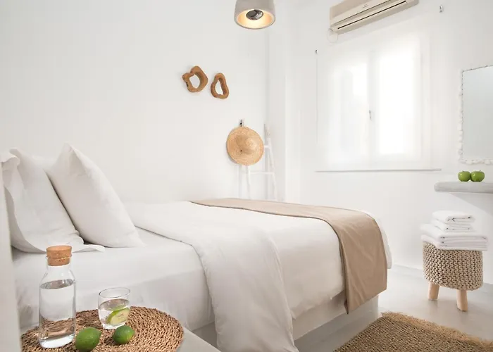 Perla - Delmar Collection