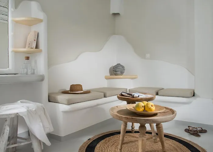 Perla - Delmar Collection